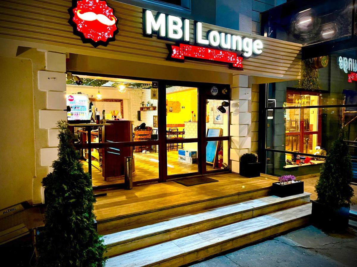 Mbi Travel Inn Craiova Exteriör bild