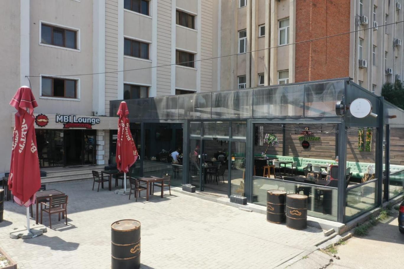 Mbi Travel Inn Craiova Exteriör bild